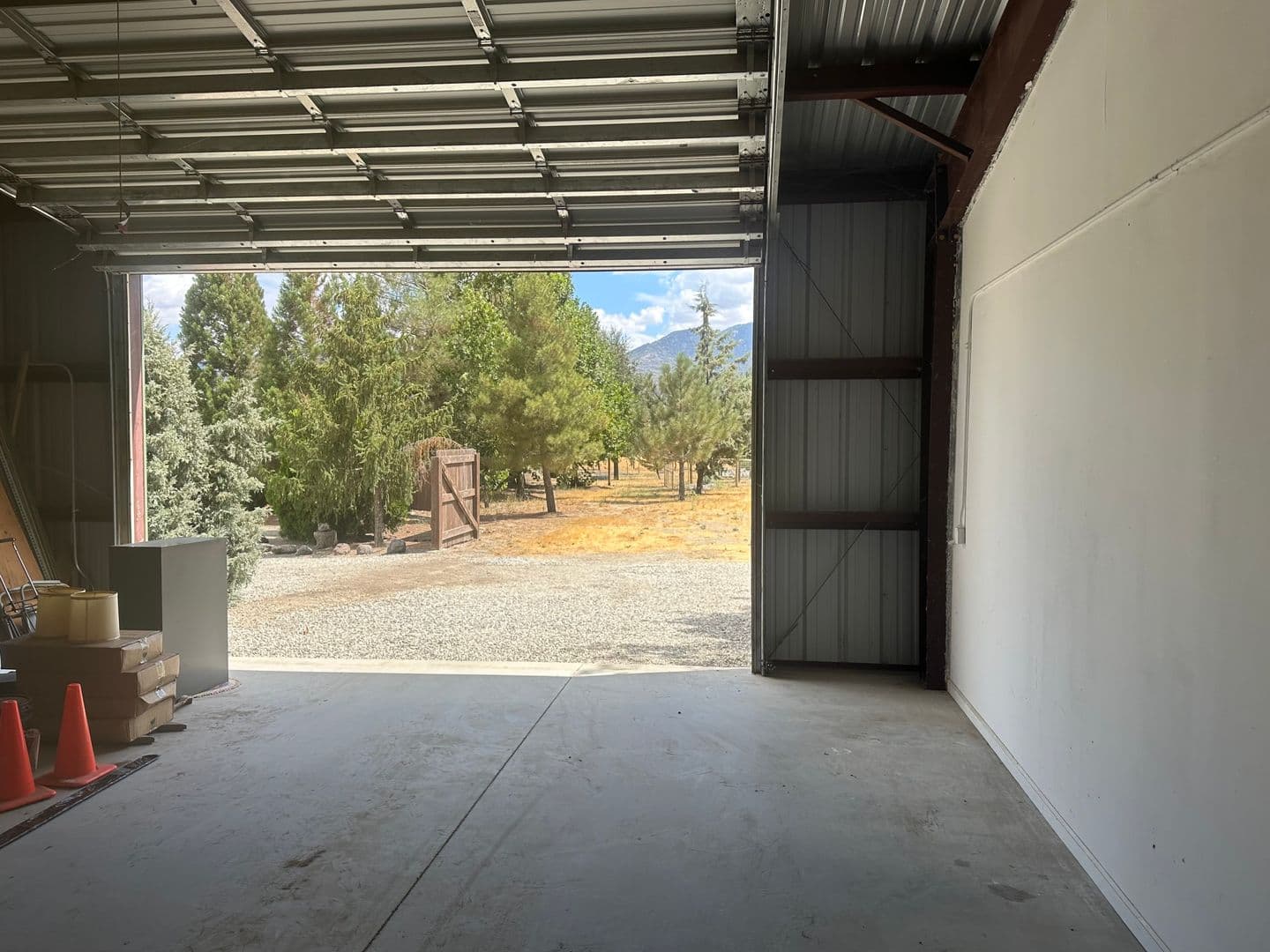 Tehachapi House: 20203 Pegasus St.