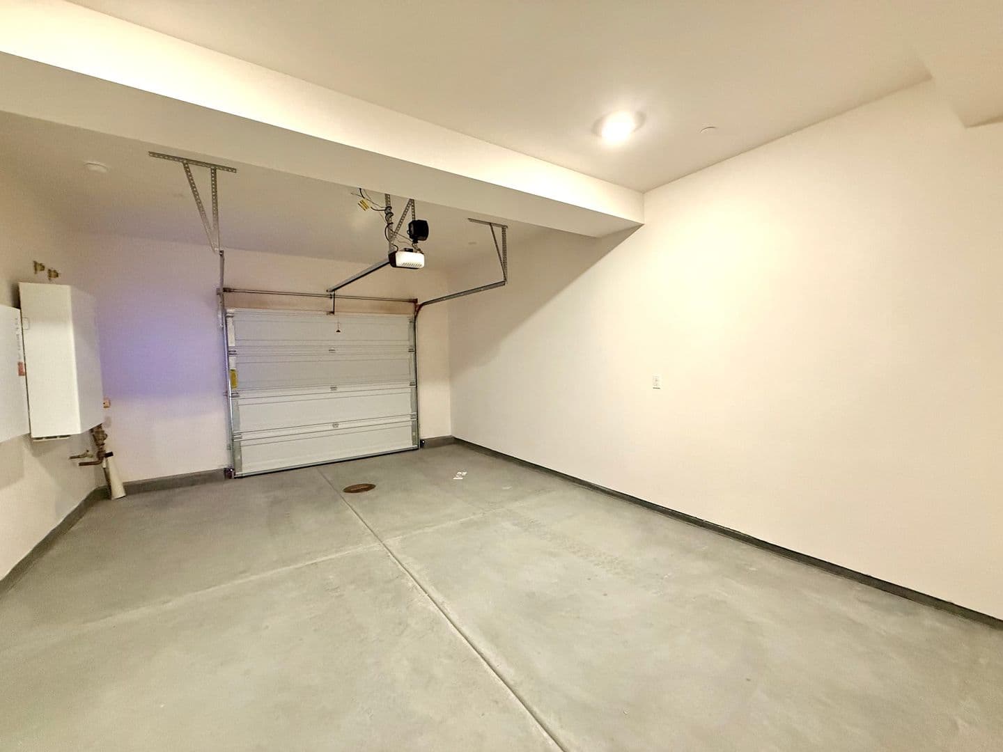 Menifee House: 26865 Millerton St.