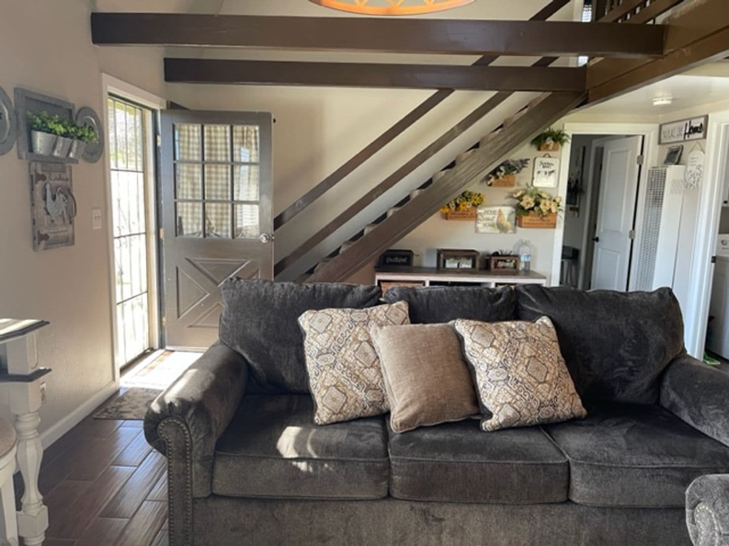 Tehachapi House: 24441 Oak Tree Court