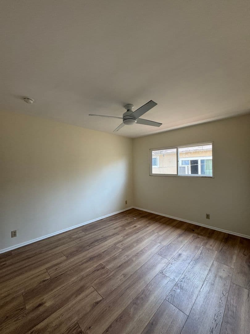 Los Angeles Apartment: 642 N. Hayworth Ave.