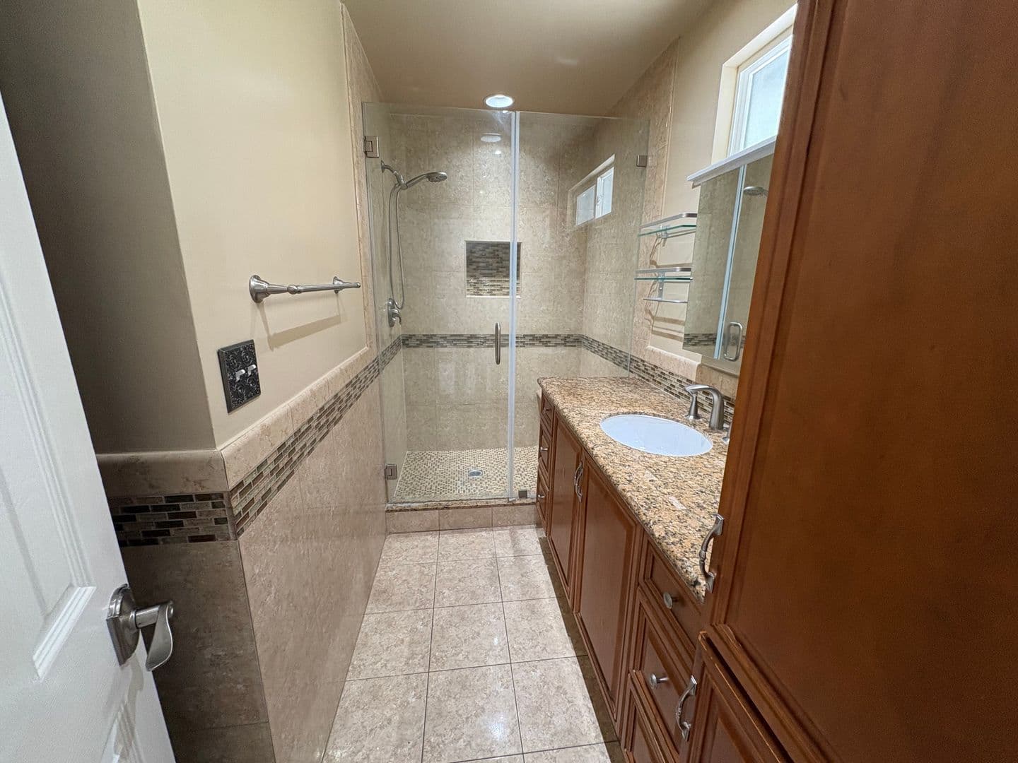 Granada Hills House: 12130 Rahn Ave