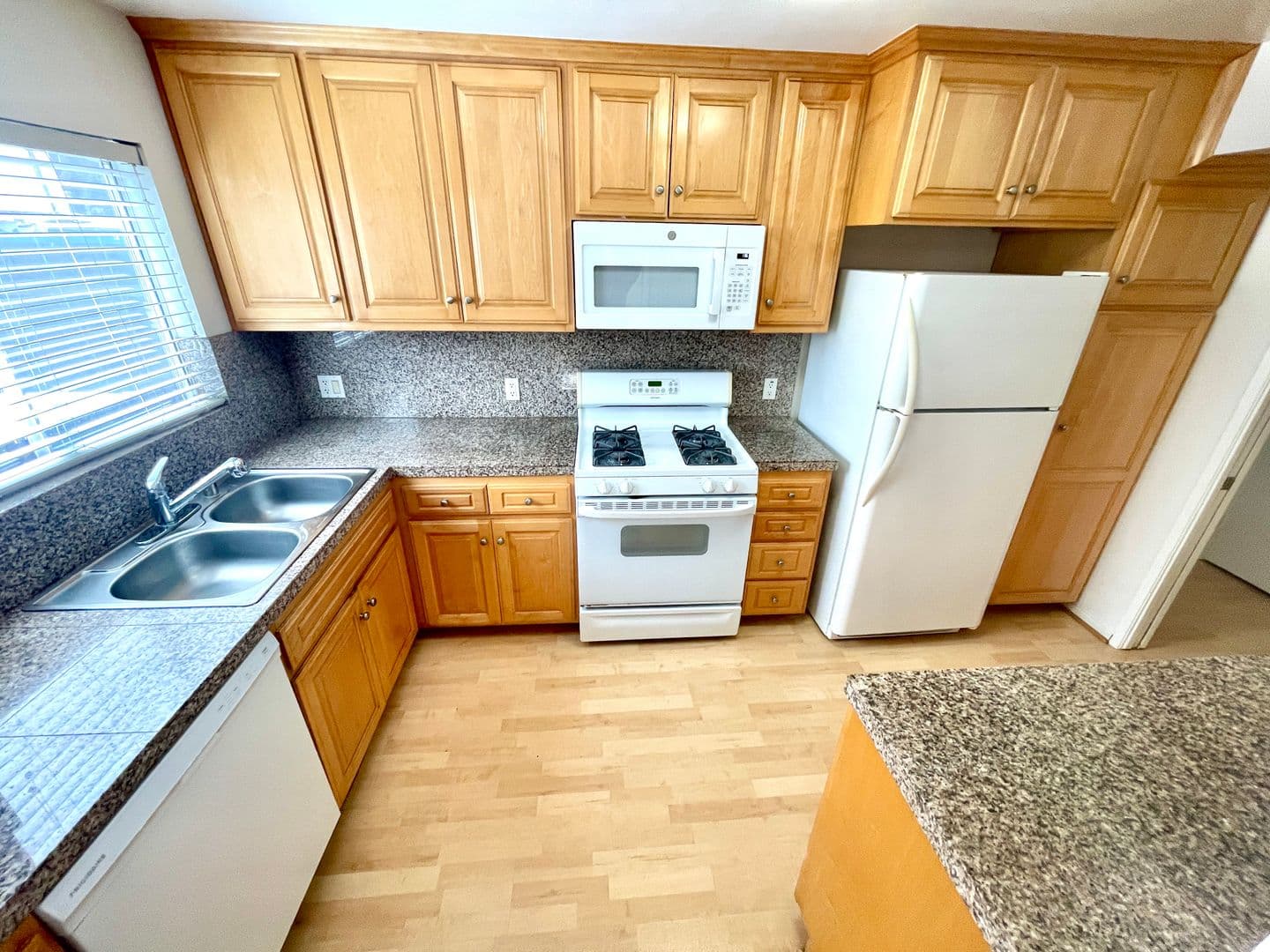 Beverly Hills Apartment: 145 N. Hamilton Drive - 02