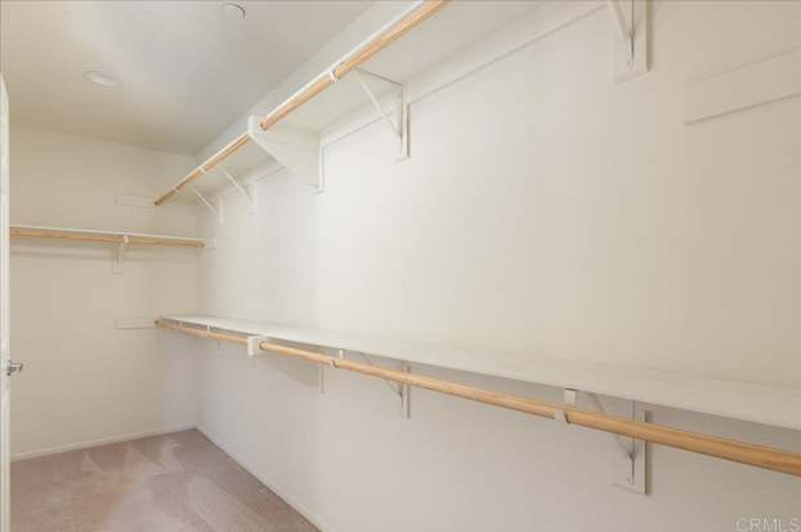 Fallbrook Townhome: 264 Oberlander Way