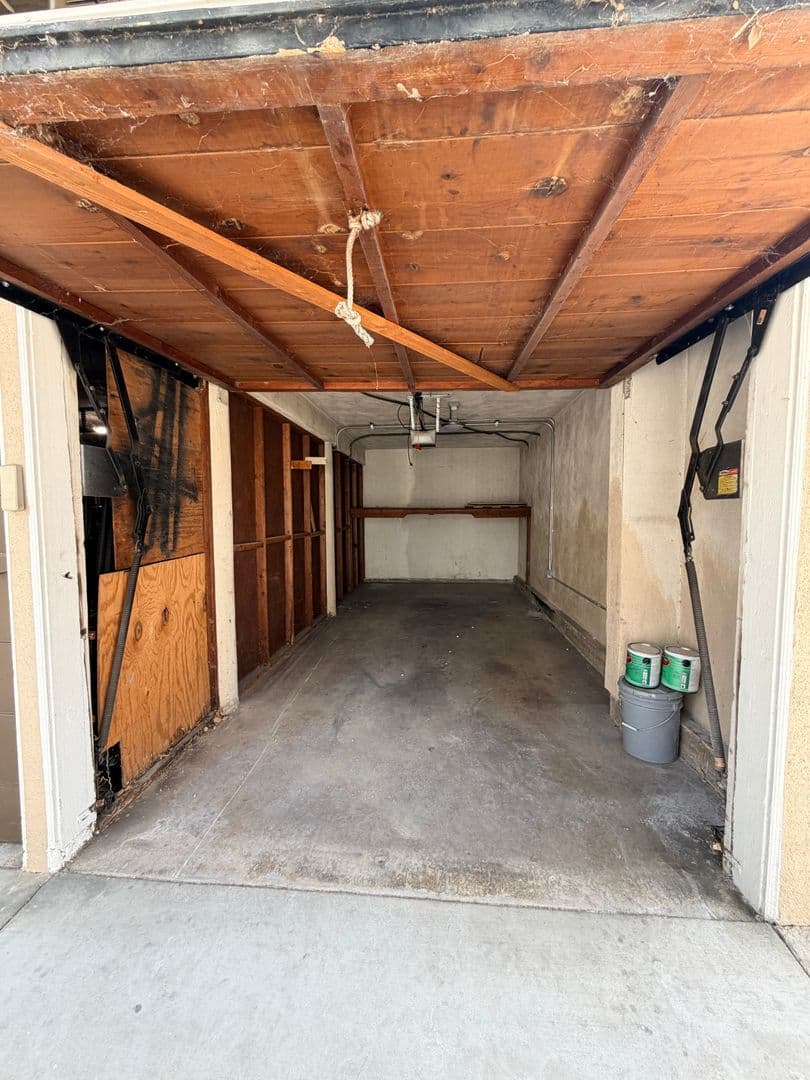 Glendale Apartment: 988 W. Glenoaks Blvd.