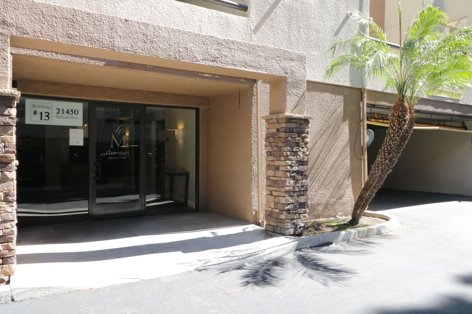 Woodland Hills Condo: 21450 Burbank Blvd. #120