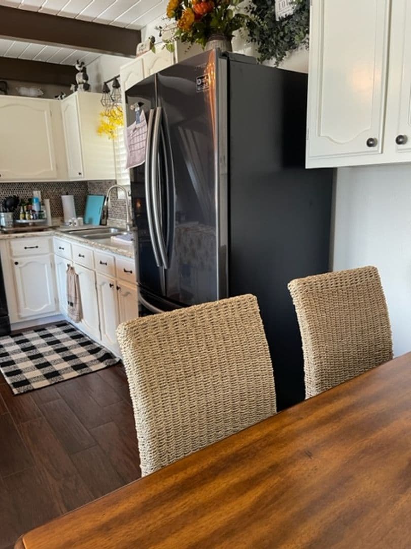 Tehachapi House: 24441 Oak Tree Court