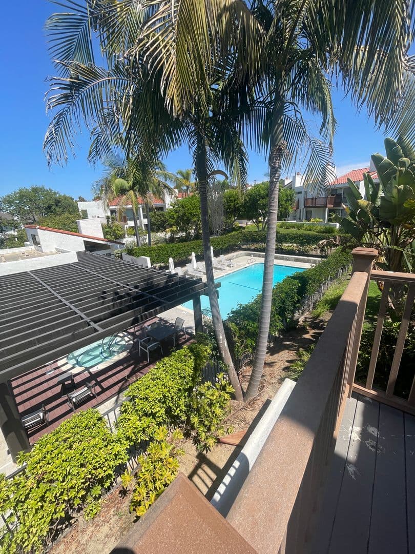 Corona Del Mar Condo: 19 Crest Circle  #19