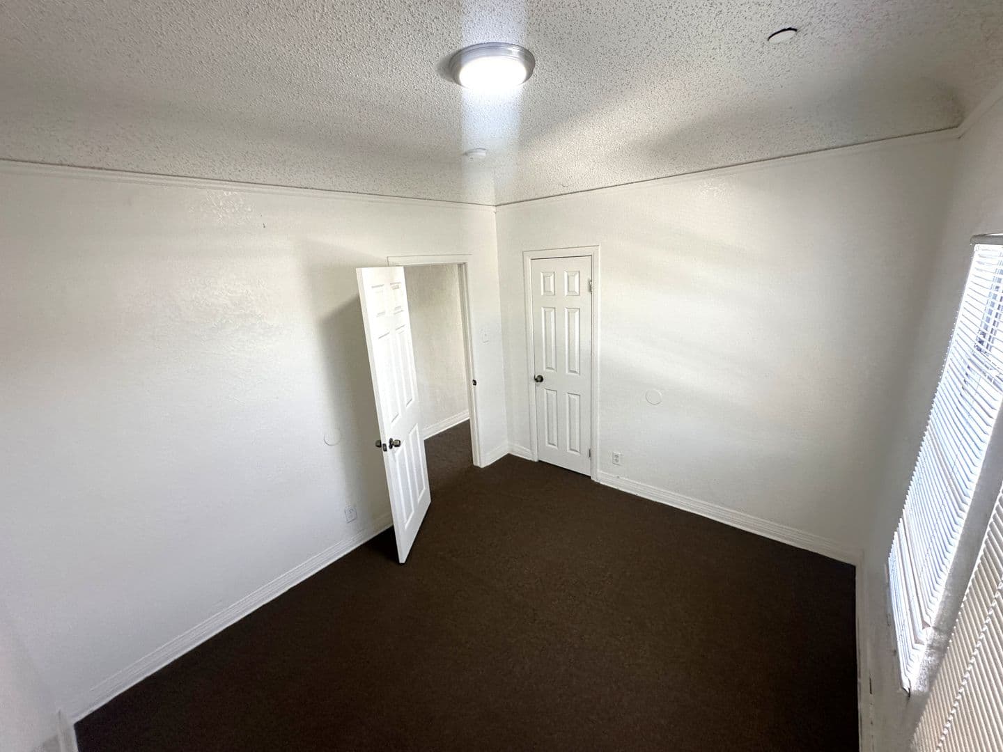 Los Angeles Apartment: 1458-1464 W. 45th St.