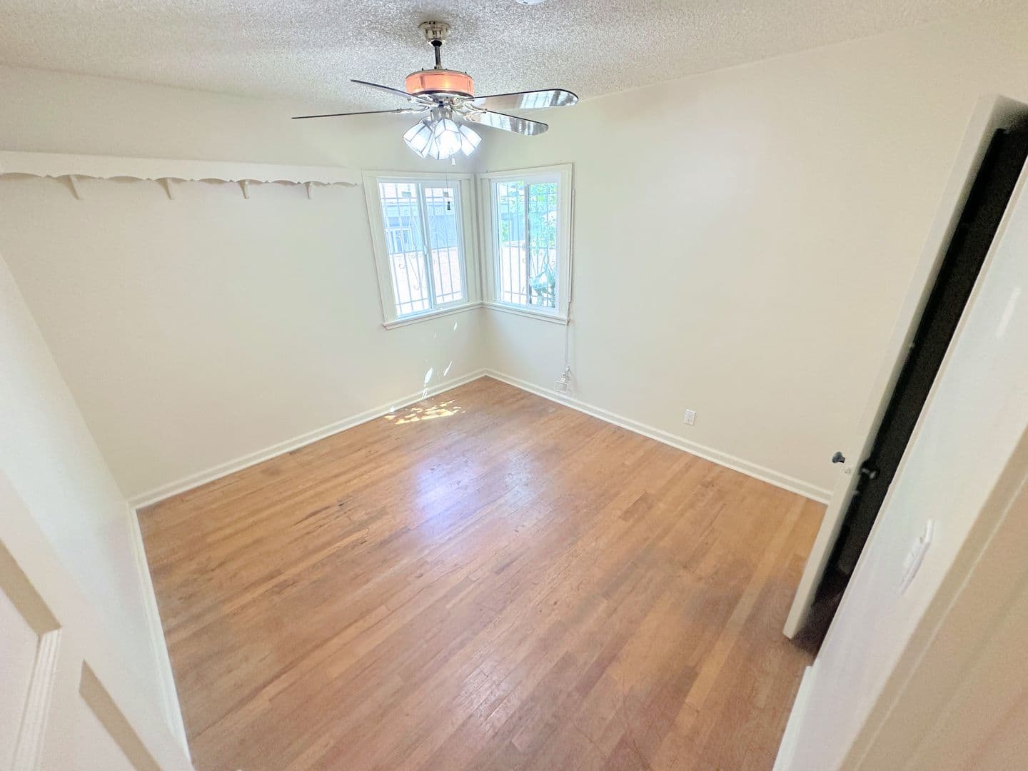 Mar Vista House: 3977 Coolidge Ave