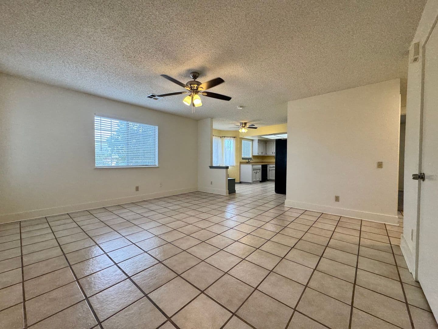 Tehachapi House: 22308 McCarthy Dr.