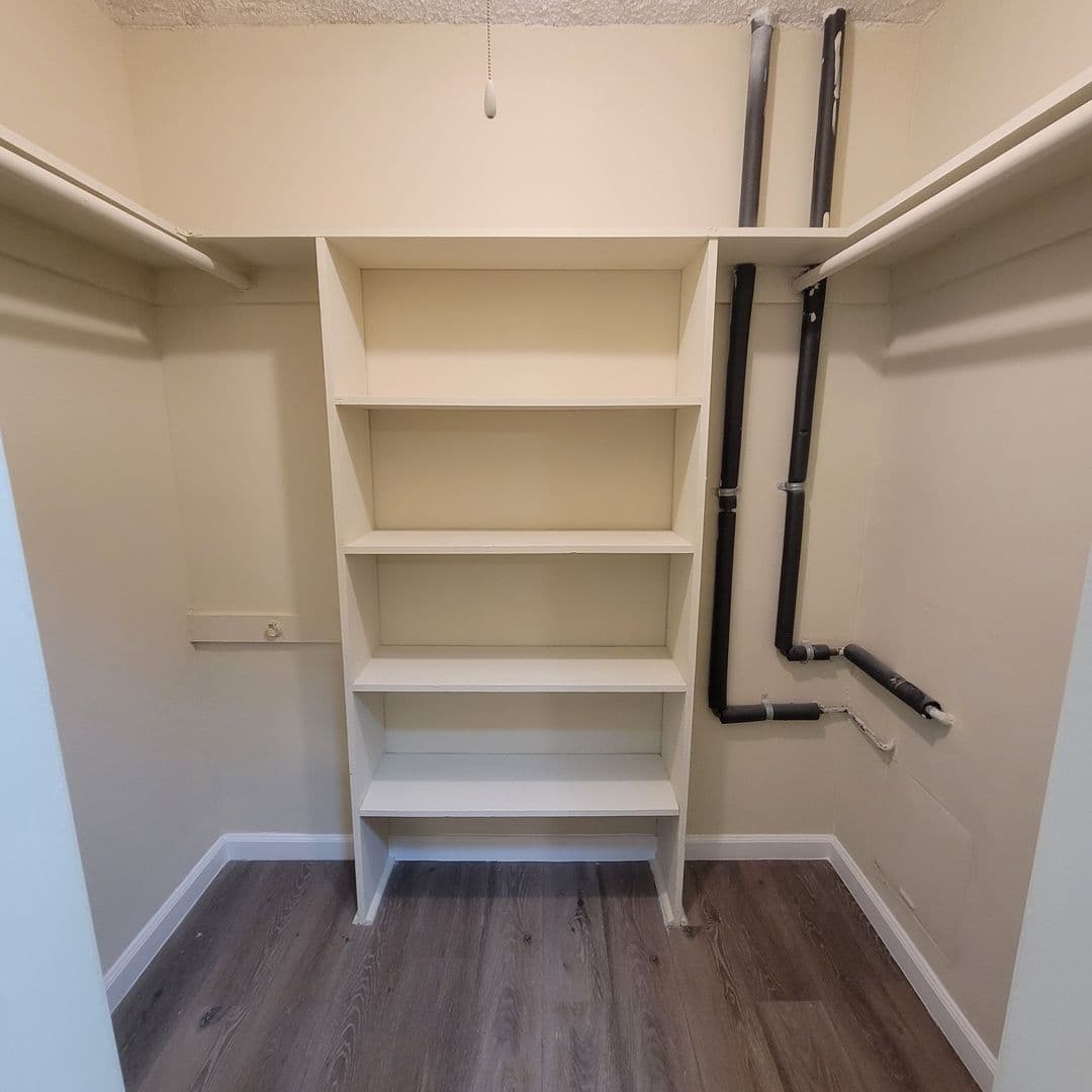 Northridge Apartment: 18429 Prairie St.