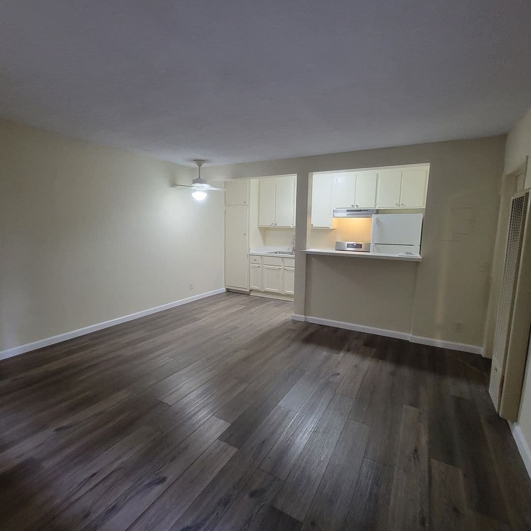 Northridge Apartment: 18429 Prairie St.