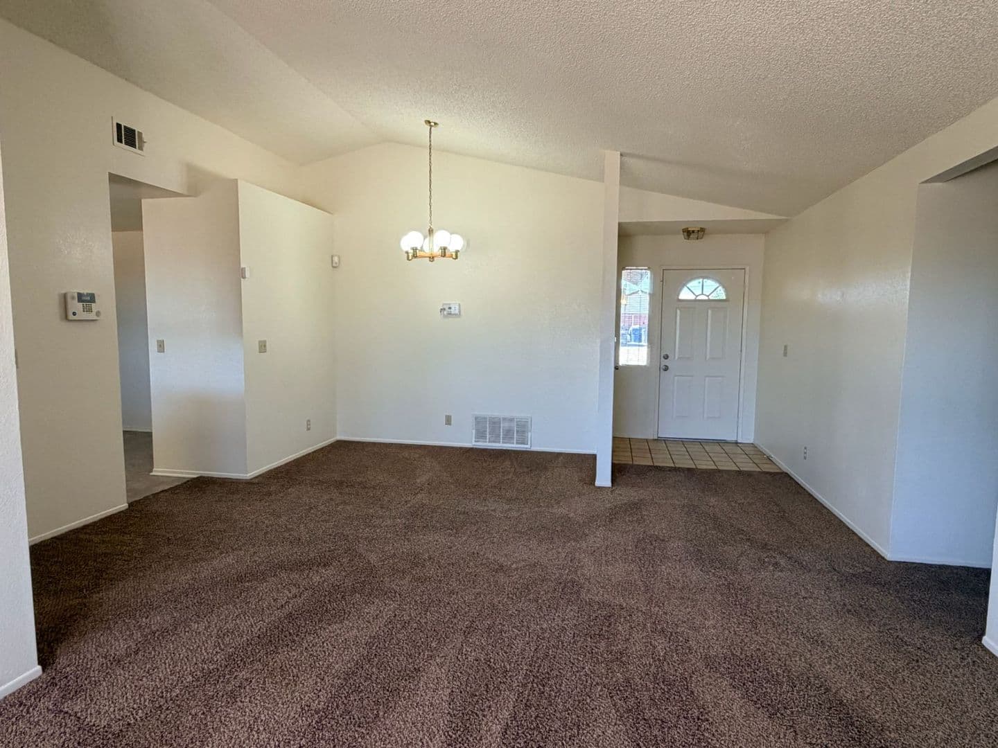 California City House: 8449 Viburnum Ave.