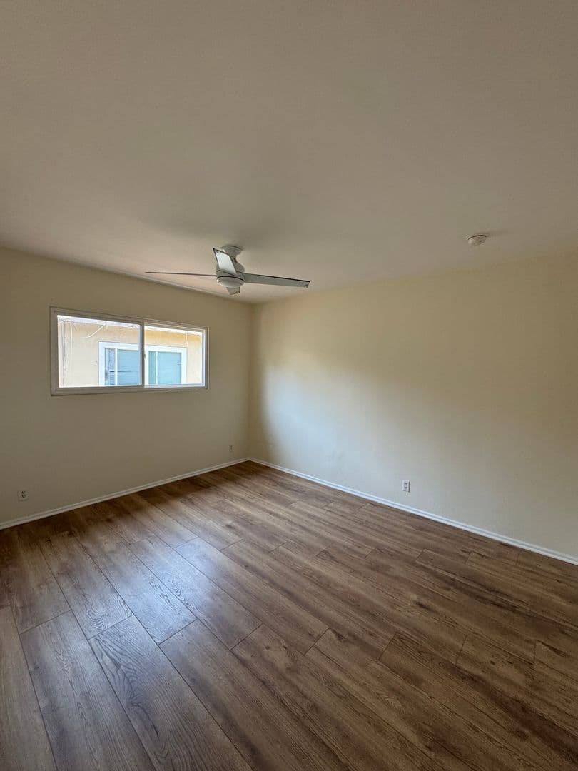 Los Angeles Apartment: 642 N. Hayworth Ave.