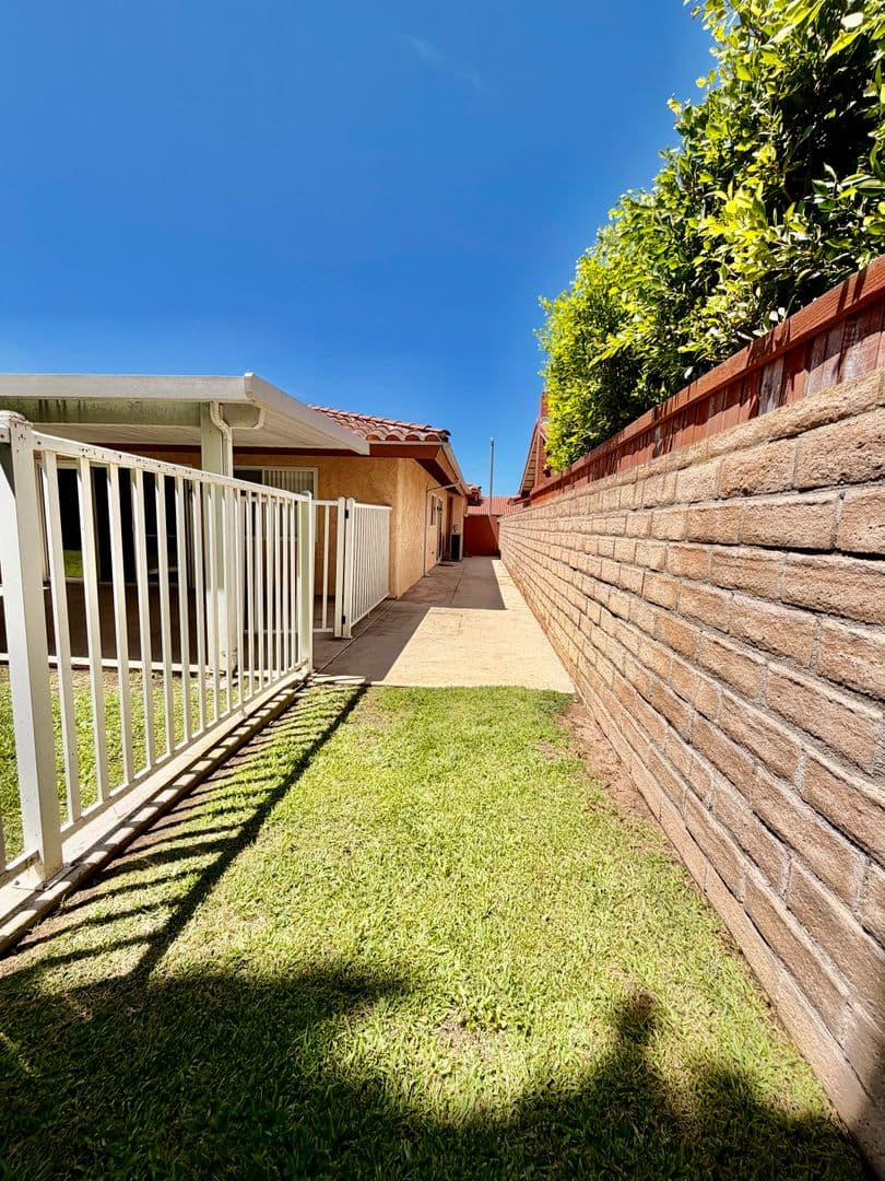 Newbury Park House: 228 Eagle View Place
