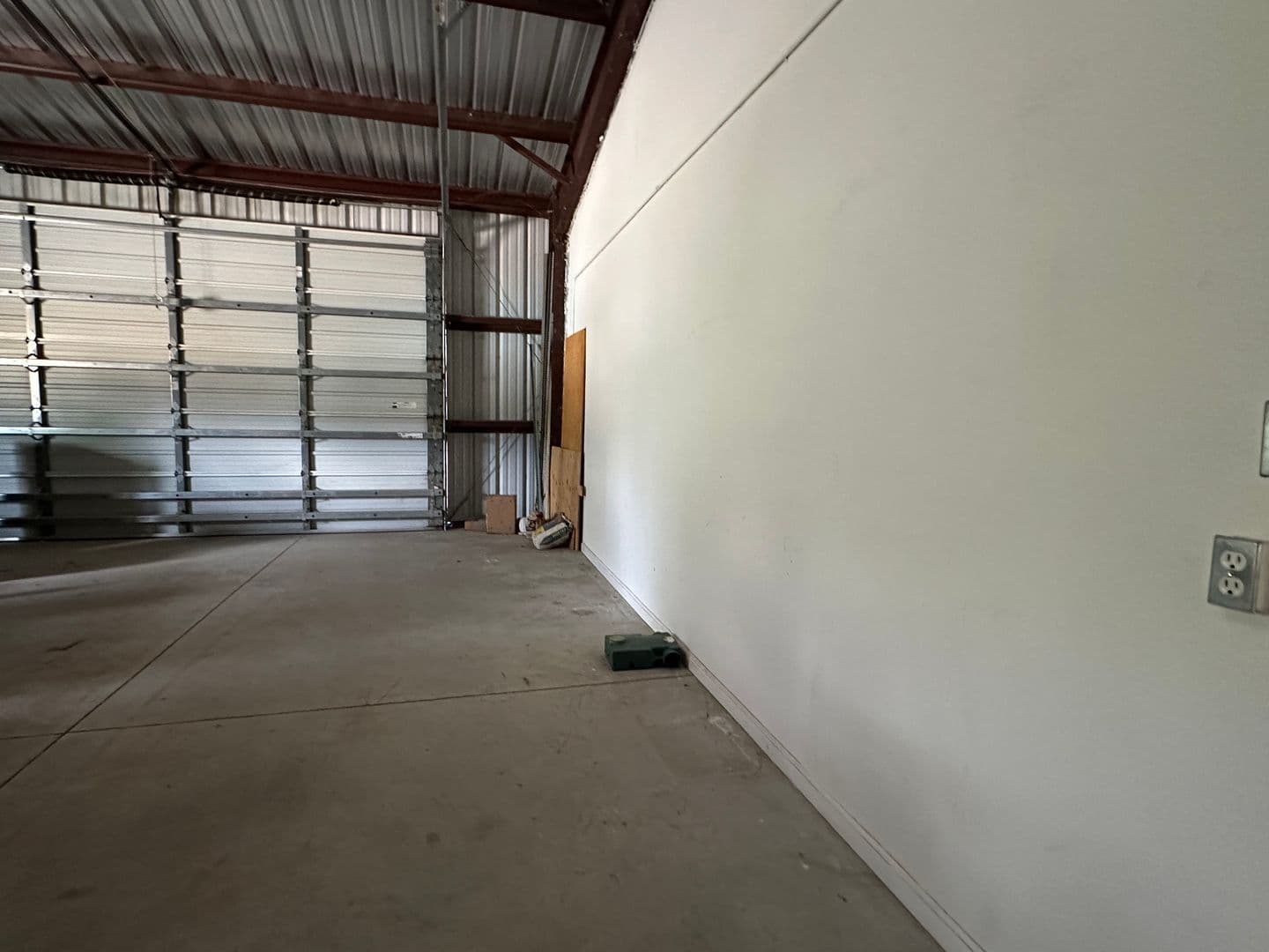 Tehachapi House: 20203 Pegasus St.