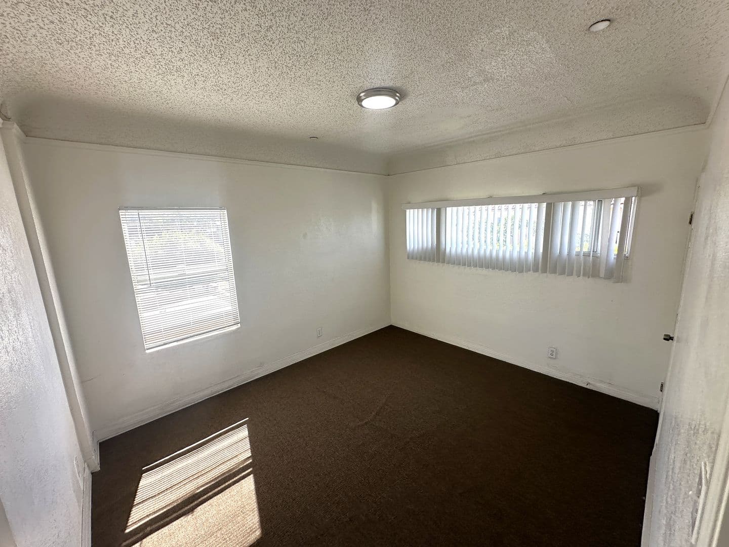 Los Angeles Apartment: 1458-1464 W. 45th St.