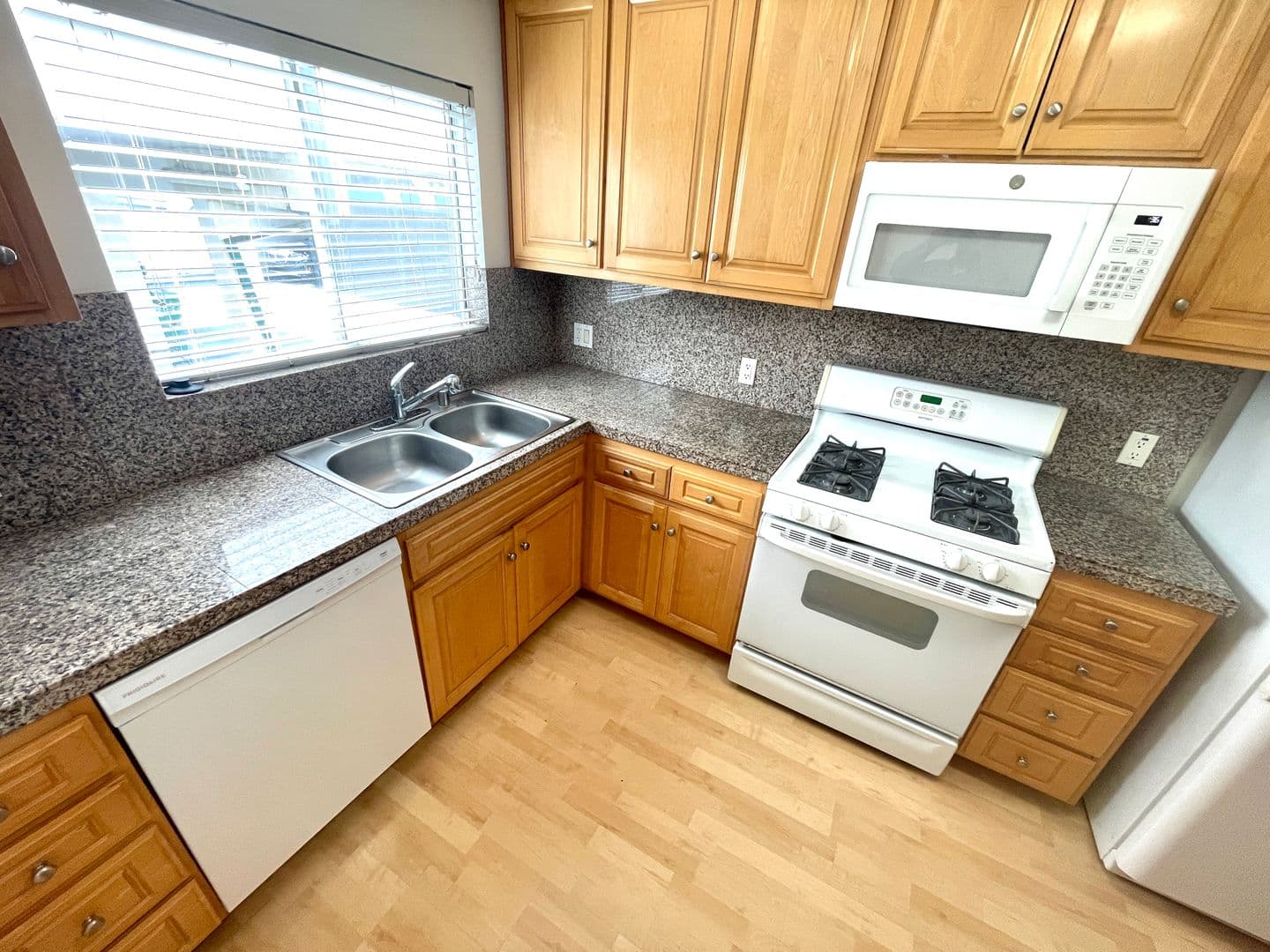 Beverly Hills Apartment: 145 N. Hamilton Drive - 02