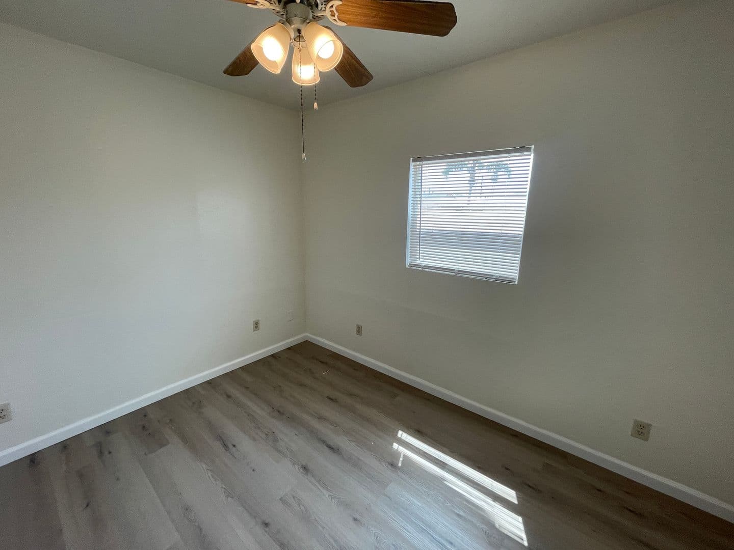 Glendale Apartment: 1009 - 1011 Western Ave.
