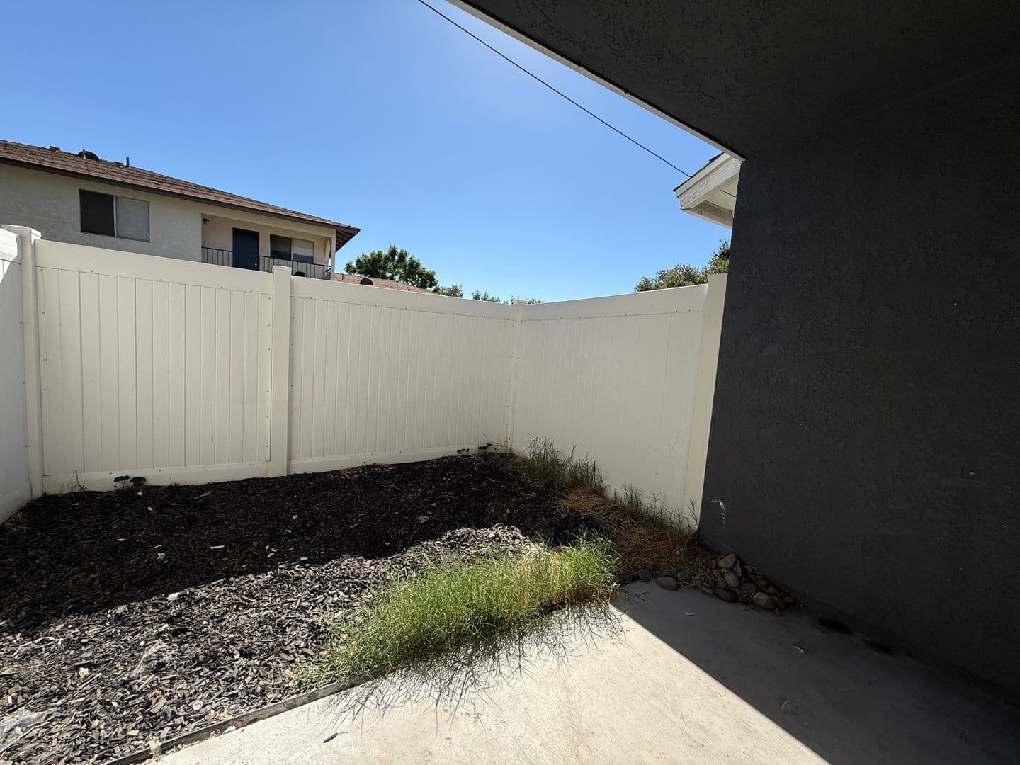 Redlands Apartment: 1202 Post St.