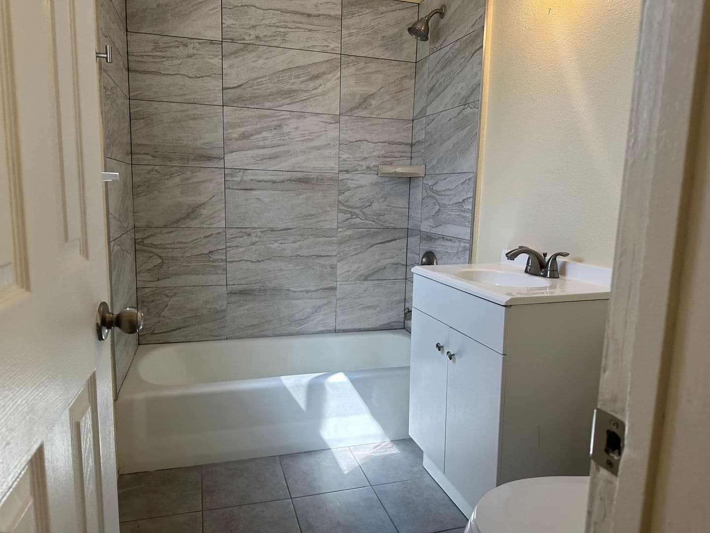 Rosamond Apartment: 2841 B Street