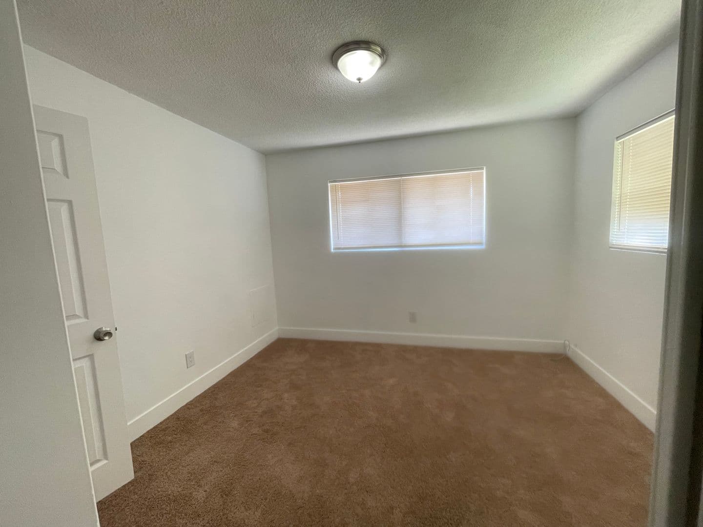Hemet Apartment: 319 S. Alessandro St.