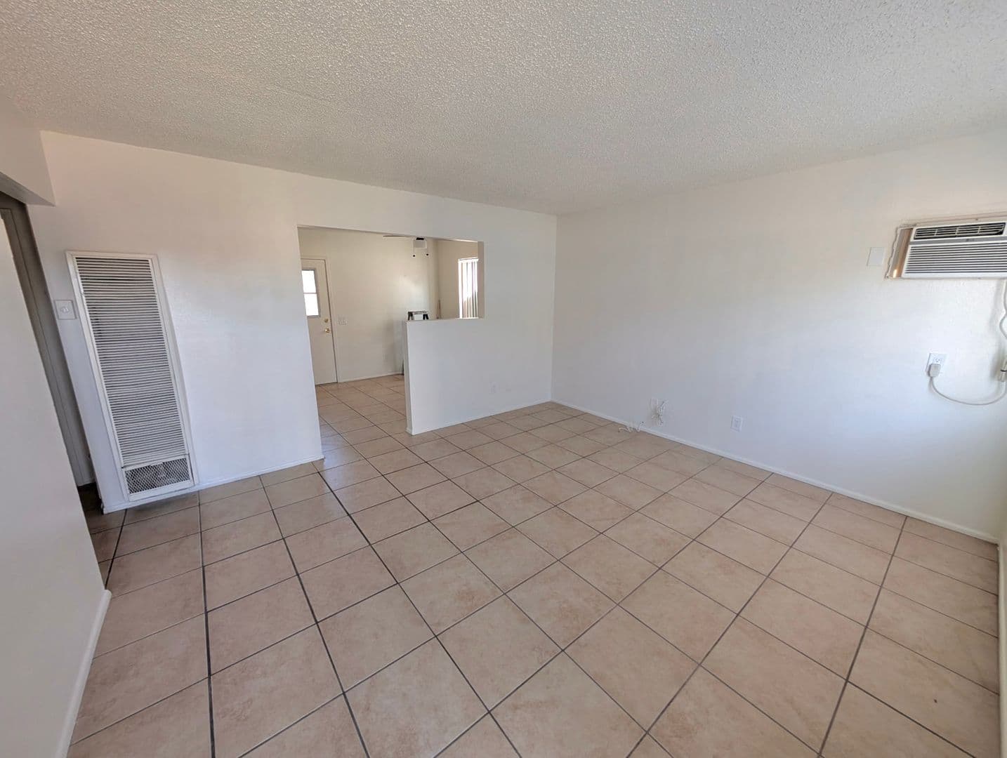 Moreno Valley Apartment: 24885 - 24919 Eucalyptus Ave