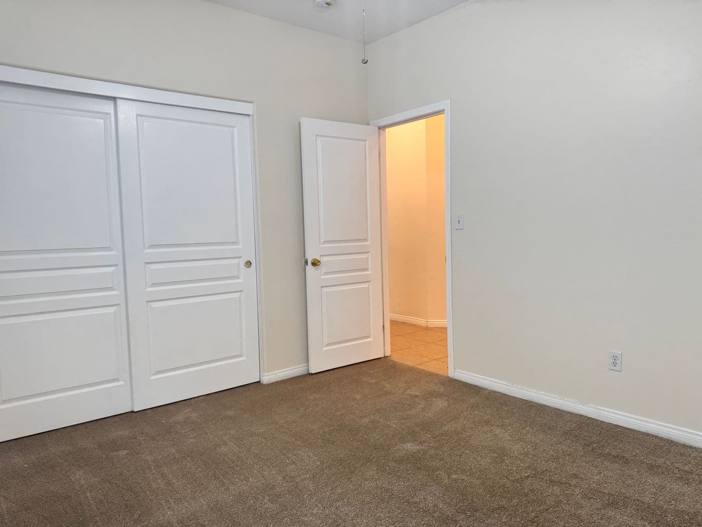 Bakersfield House: 11701 Valley Forge Way