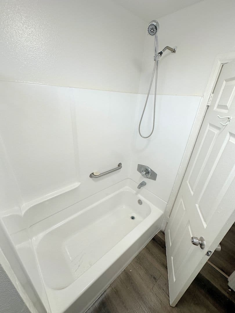 Los Angeles Apartment: 2051-2053 54th St. - 2051