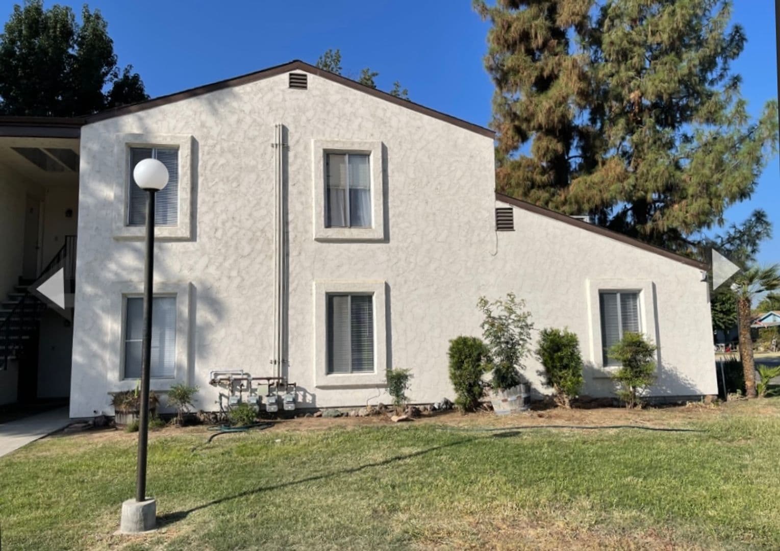 Shafter Apartment: 615 Kern St.