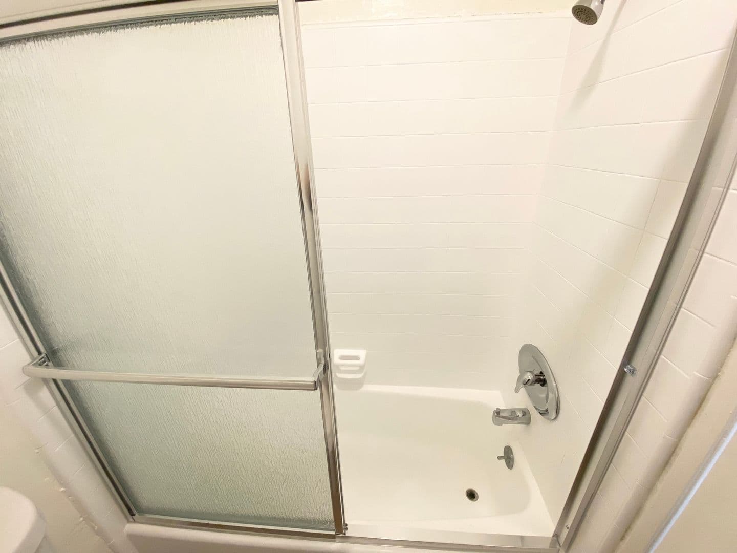 Canoga Park Apartment: 21707 Roscoe Blvd