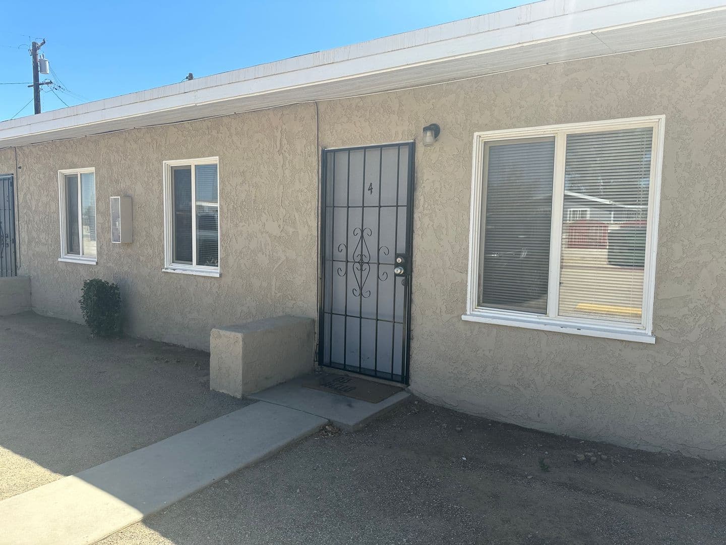 Rosamond Apartment: 2841 B Street
