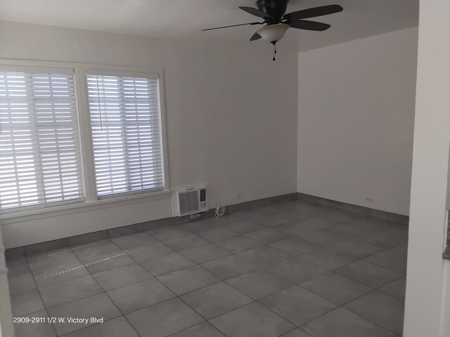 Burbank Apartment: 2909 W. Victory Blvd .