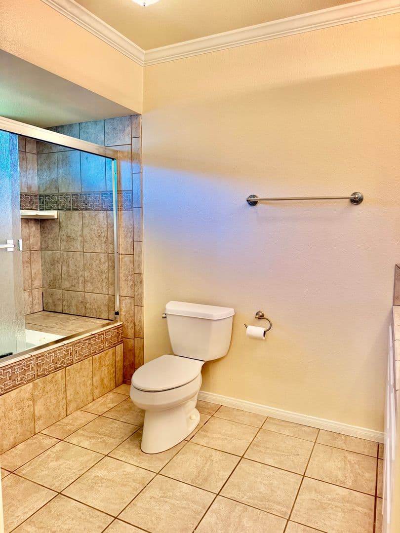 Newbury Park House: 228 Eagle View Place