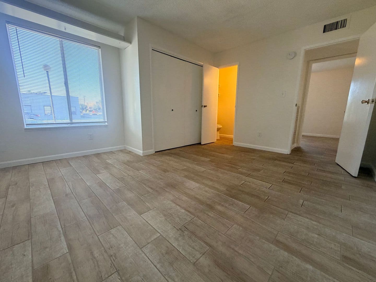 Shafter Apartment: 615 Kern St.