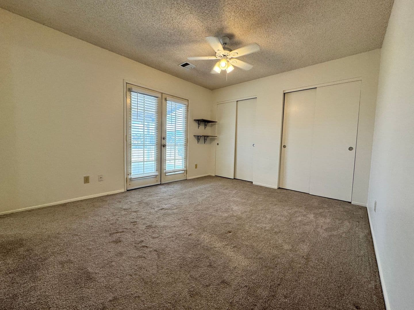Tehachapi House: 22308 McCarthy Dr.