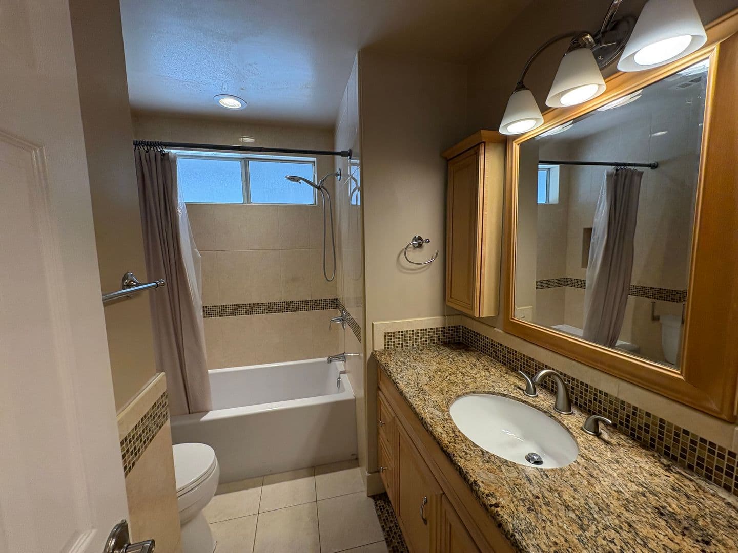 Granada Hills House: 12130 Rahn Ave