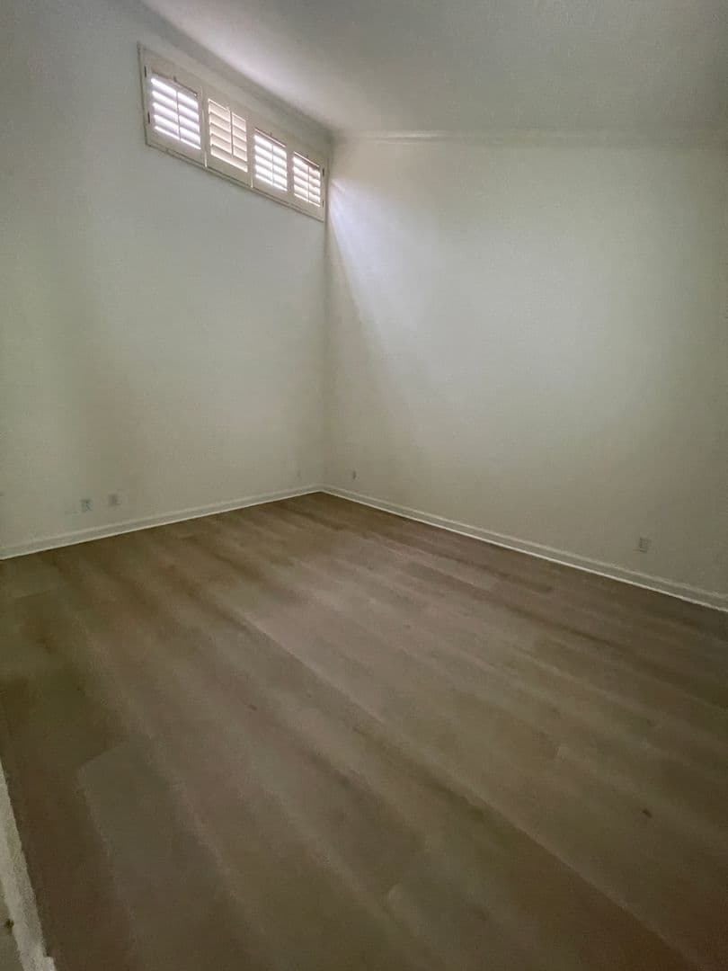 Corona Del Mar Condo: 19 Crest Circle  #19