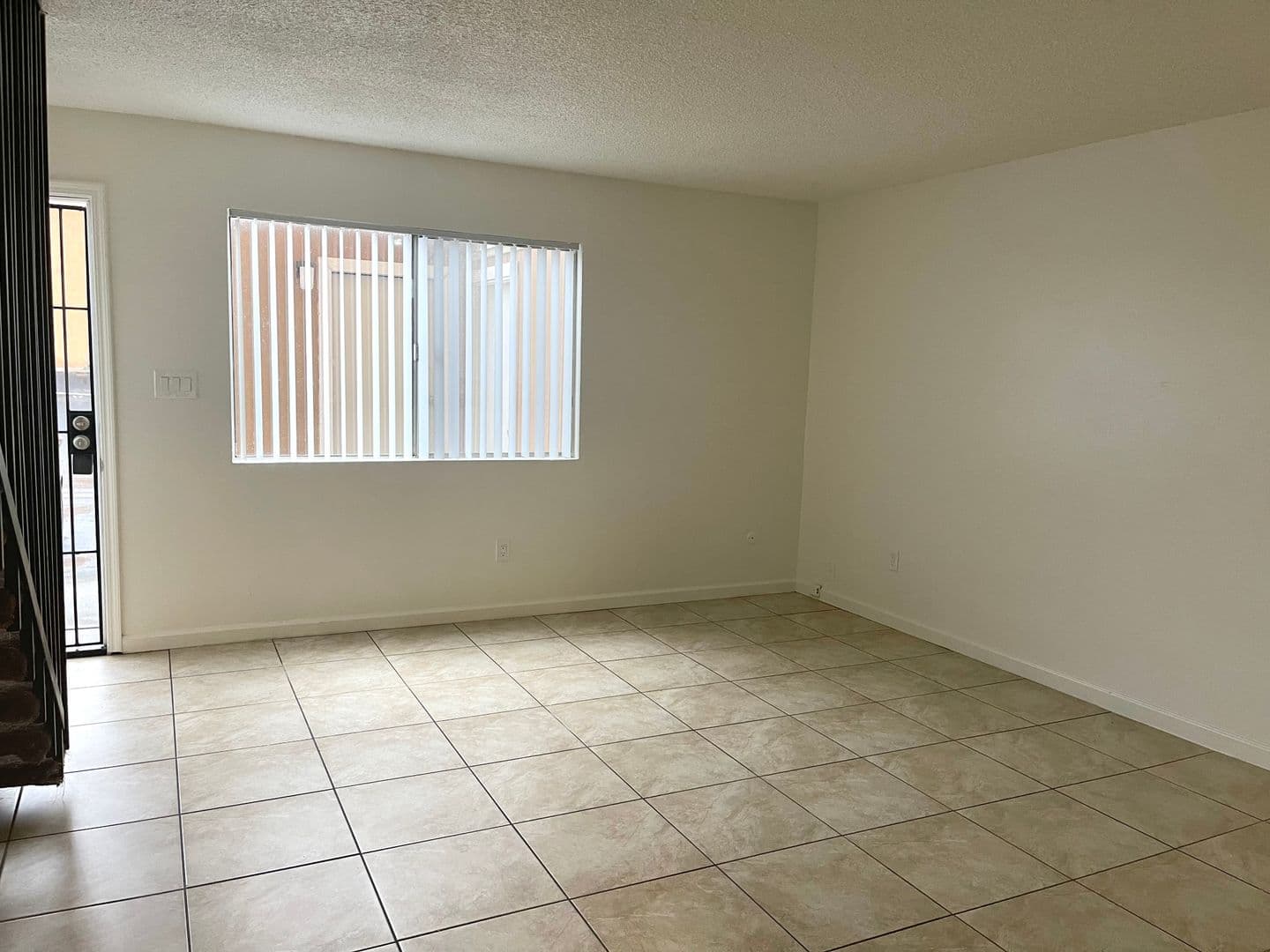 Bakersfield Apartment: 3600 N. Chester Ave.