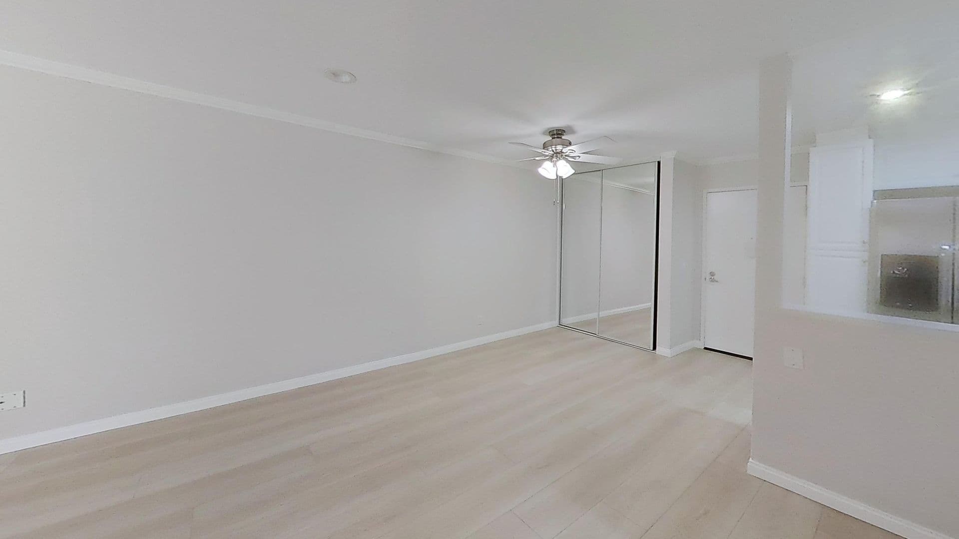 Woodland Hills Condo: 21450 Burbank Blvd. #120