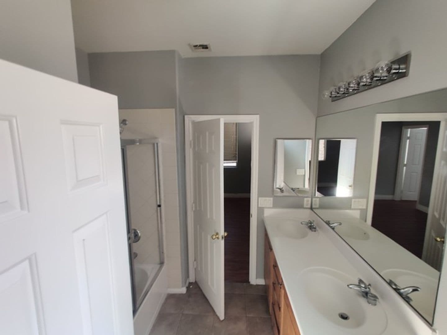 Las Vegas House: 6010 Quiet Glow Ave
