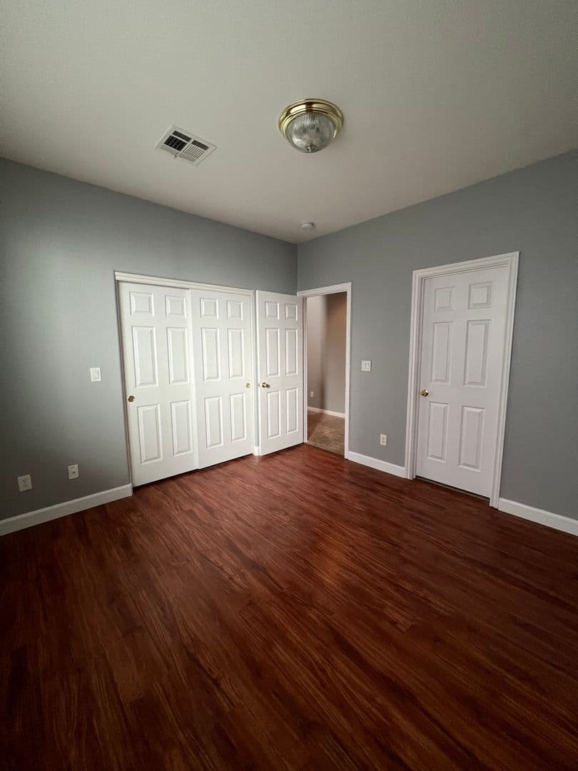 Las Vegas House: 6010 Quiet Glow Ave