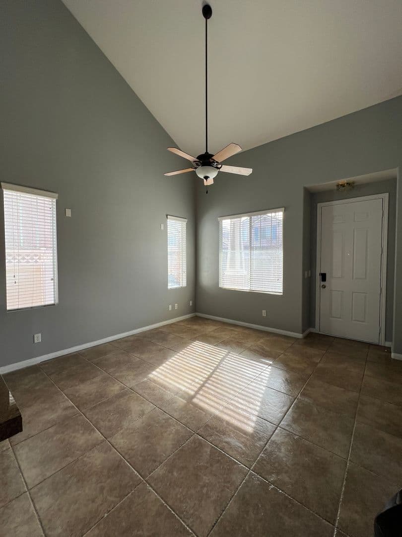 Las Vegas House: 6010 Quiet Glow Ave