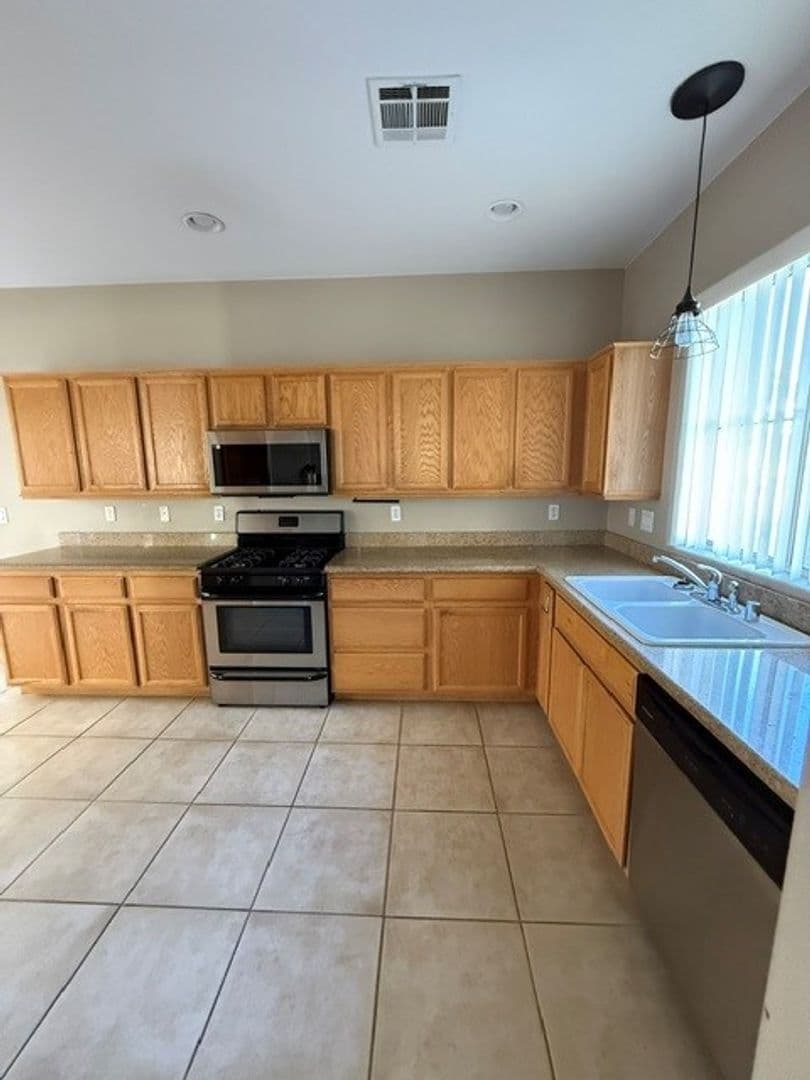 Las Vegas House: 12073 Cardinal Climber Ct