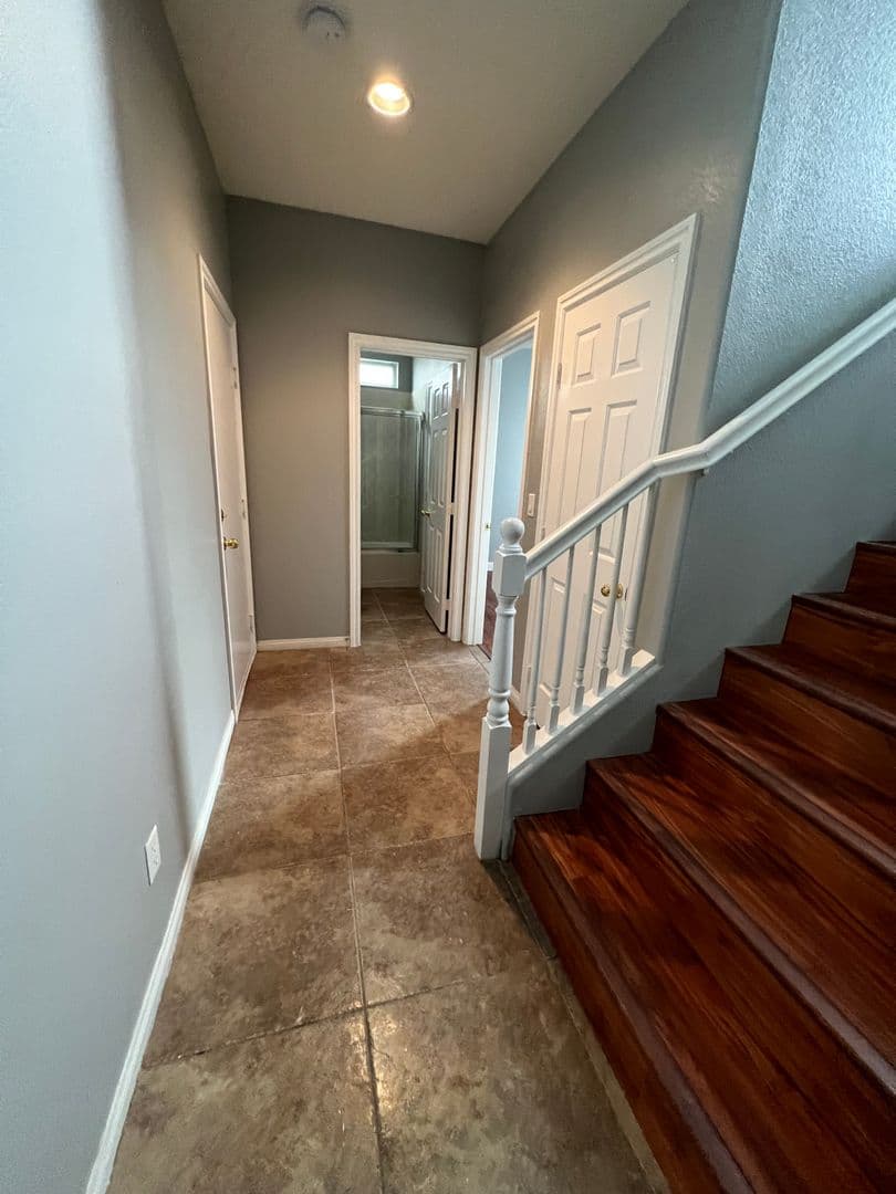 Las Vegas House: 6010 Quiet Glow Ave