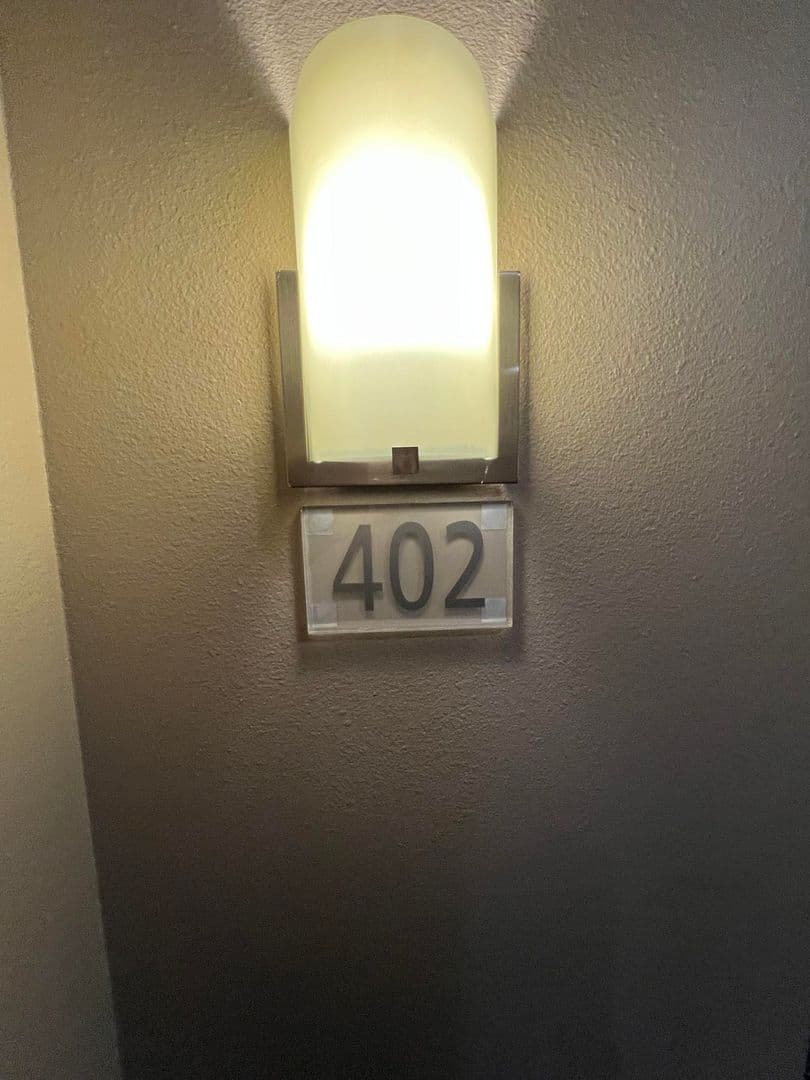 Las Vegas Apartment: 39 E Agate Ave #402