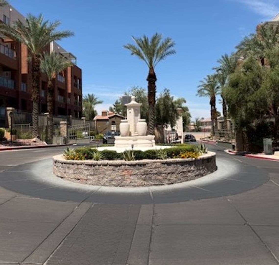 Las Vegas Apartment: 39 E Agate Ave #402