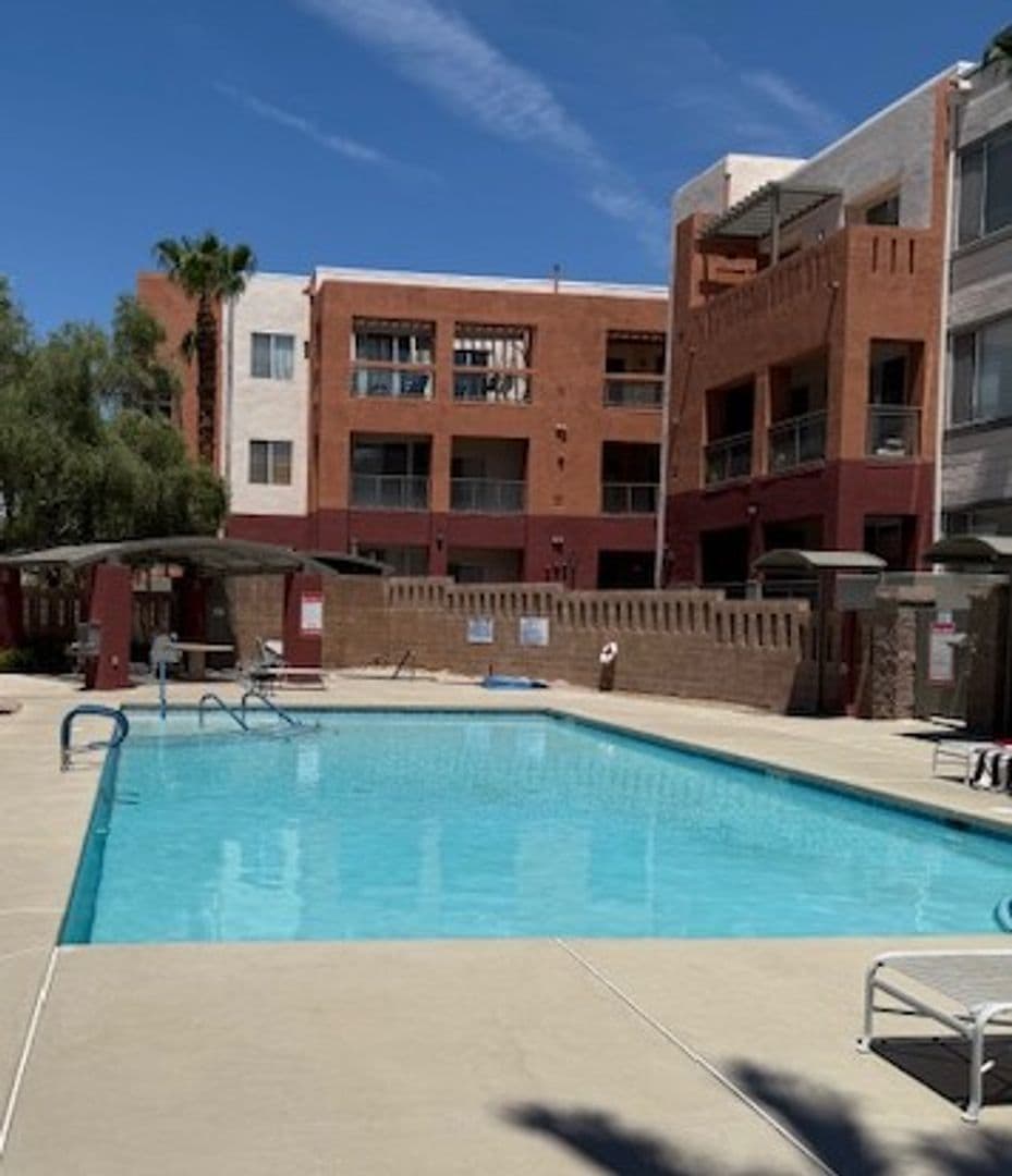 Las Vegas Apartment: 39 E Agate Ave #402