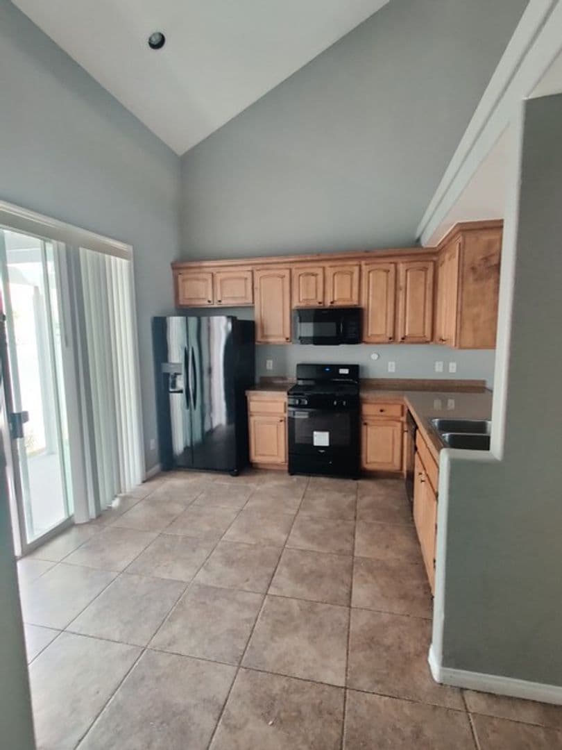 Las Vegas House: 6010 Quiet Glow Ave