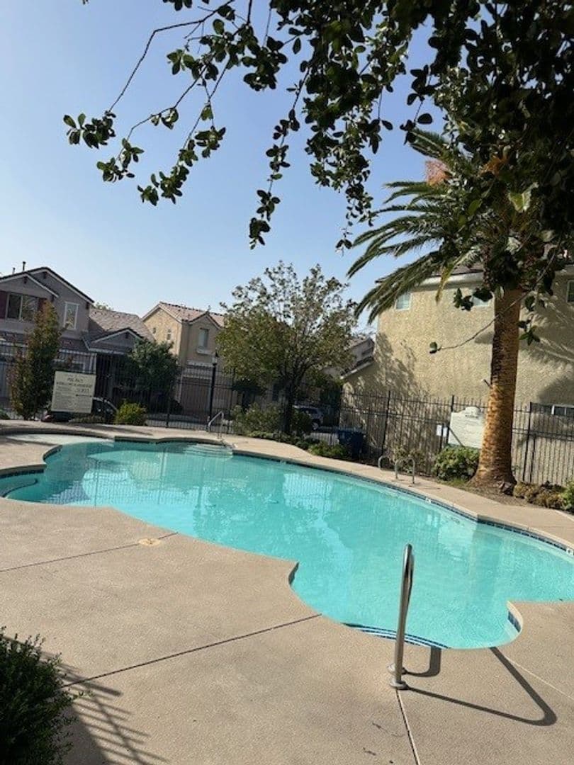 Las Vegas House: 6010 Quiet Glow Ave